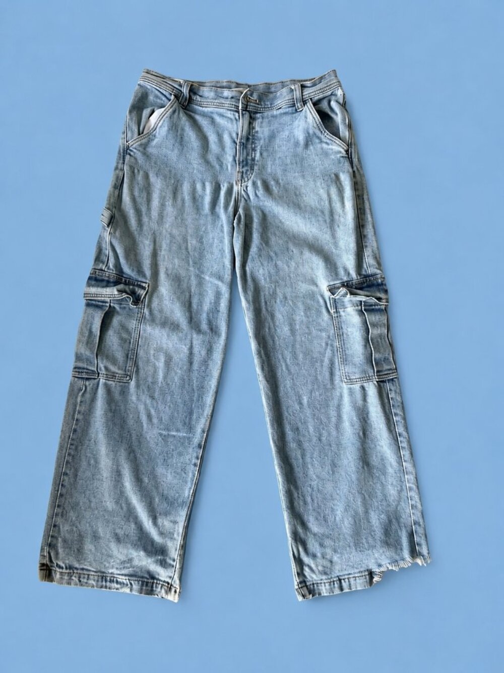 Cello Light Wash Cargo Jeans Size 9/29 Raw Hem